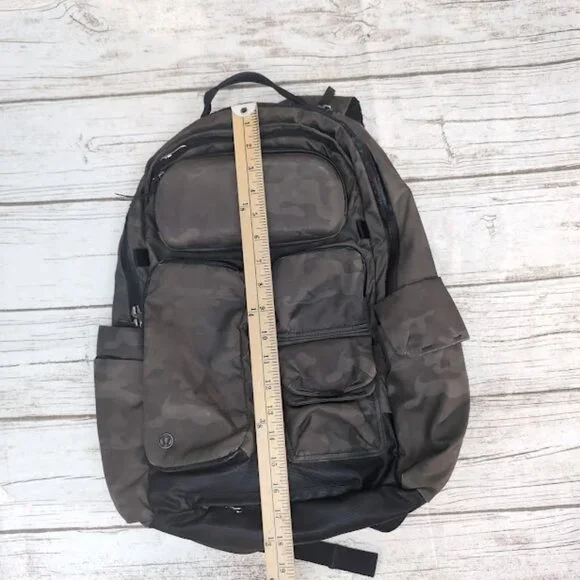 Lululemon Cruiser Backpack Woodland Camo Multi Green - Picture 2 of 10